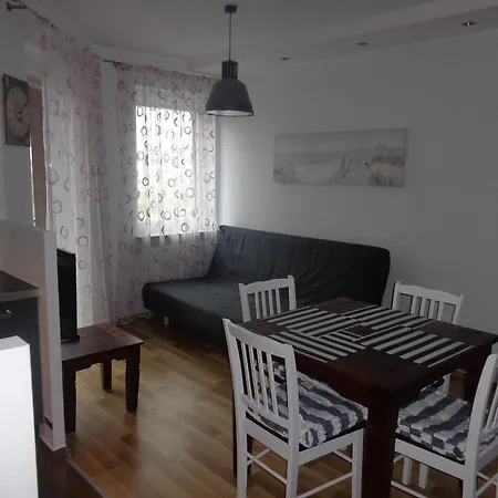 Apartament Lisi Jar